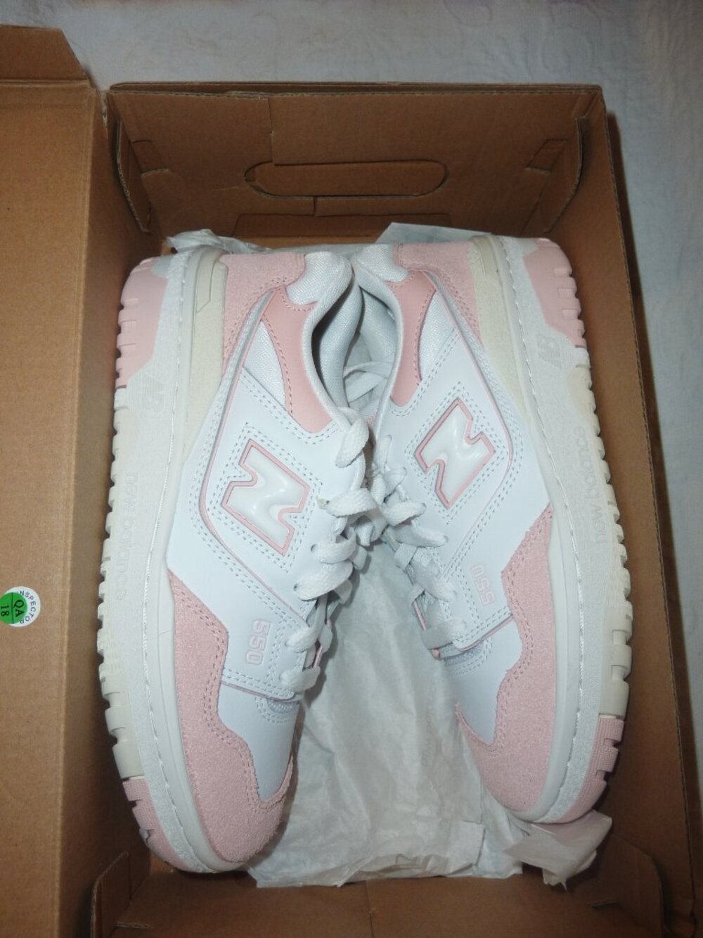 NIB New Balance 550 White Pink 6.5 Youth (8.5 Womens) GSB550CD